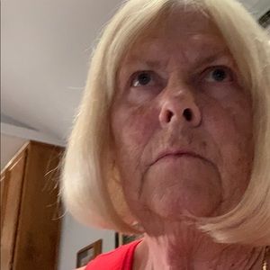 Meet your Posher, Lorrie